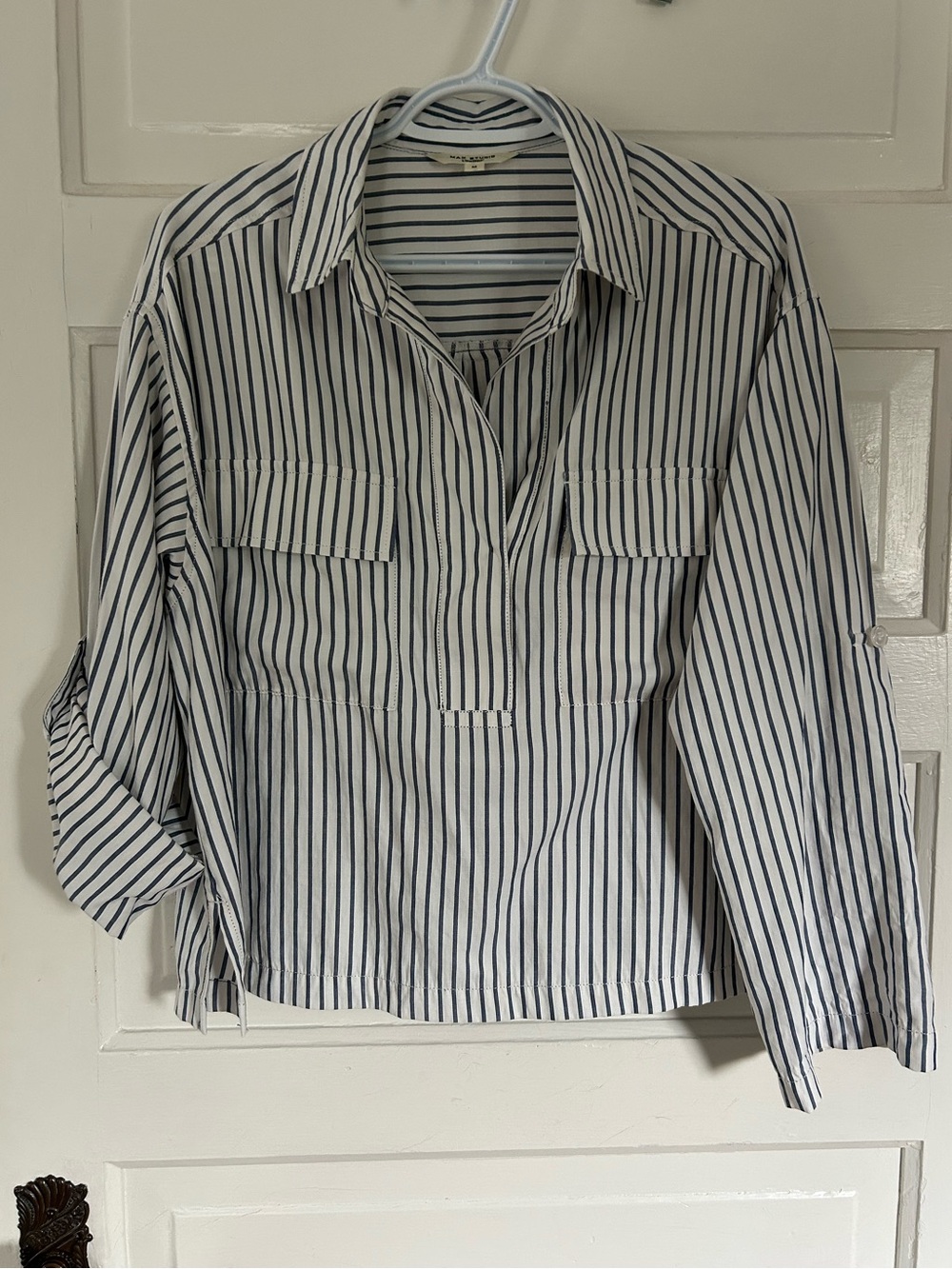 Max Studio White Cropped Collared Shirt, Blue/Gray Stripes. Size Medium